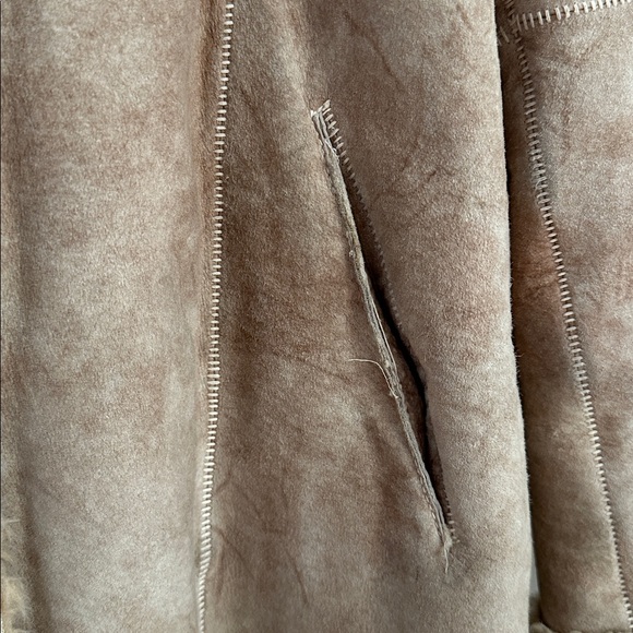 Vintage Guess Women's Teddy Jacket - Picture 4 of 11